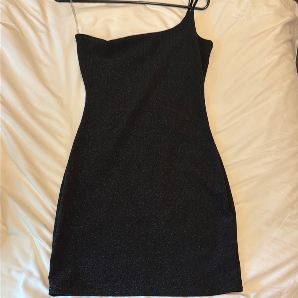 Elegant Black One-Shoulder Dress
